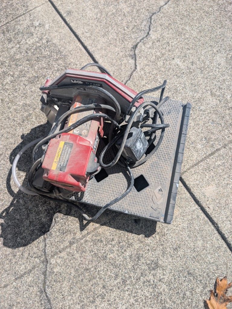 Mk-170 Tile Saw (Needs New Blade)