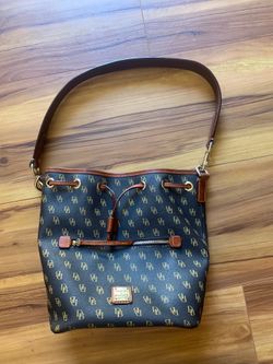Dooney & Bourke