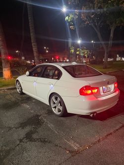 2011 BMW 328i (E90)