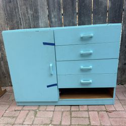 Free dresser
