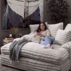 New Ashley Brand White Or Black Oversized Chaise Lounge Sofa Couch Chair With USB Ports And Cup Holders 