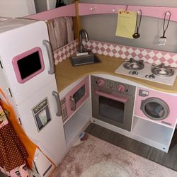 Play Kitchen