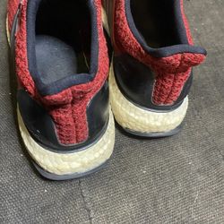 Adidas UltraBoost 4.0  Men's Size 9 Red Black Running Shoe 