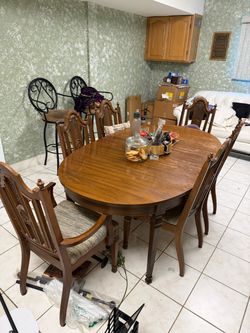 Dinning Table with 6 Chair