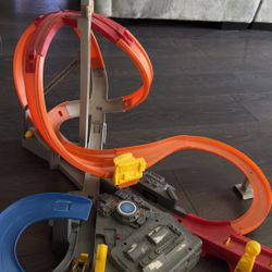 Hot Wheel Spin Storm