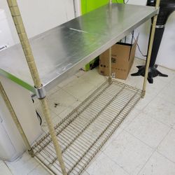 Mesa comercial se pone a la altura que desee