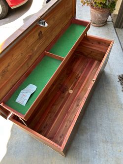 Lane cedar chest