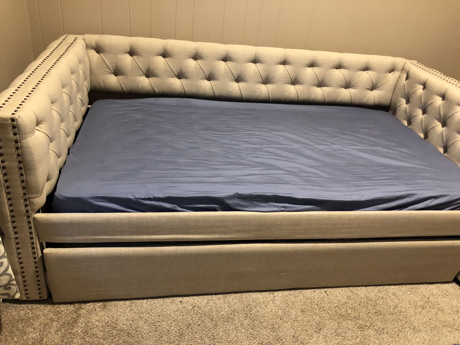 Day bed frame with pull out