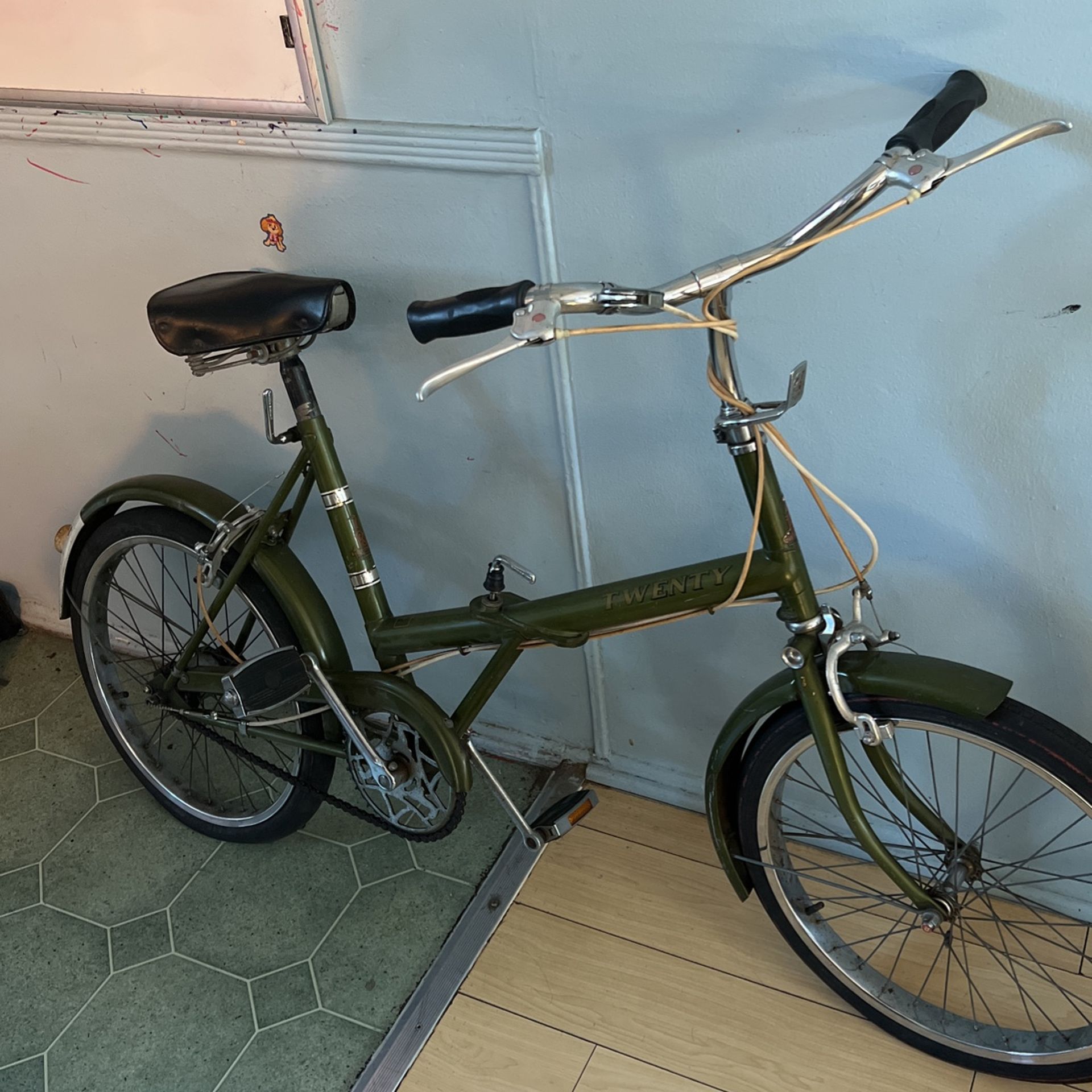 RALEIGH MADE IN ENGLAND DESIGN 931.741 FOLDING CAMP BIKE VINTAGE