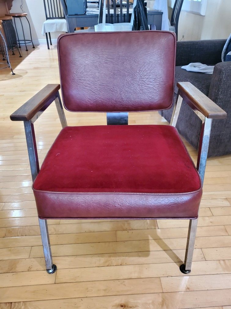 McDowell Craig 1970 Office Chair