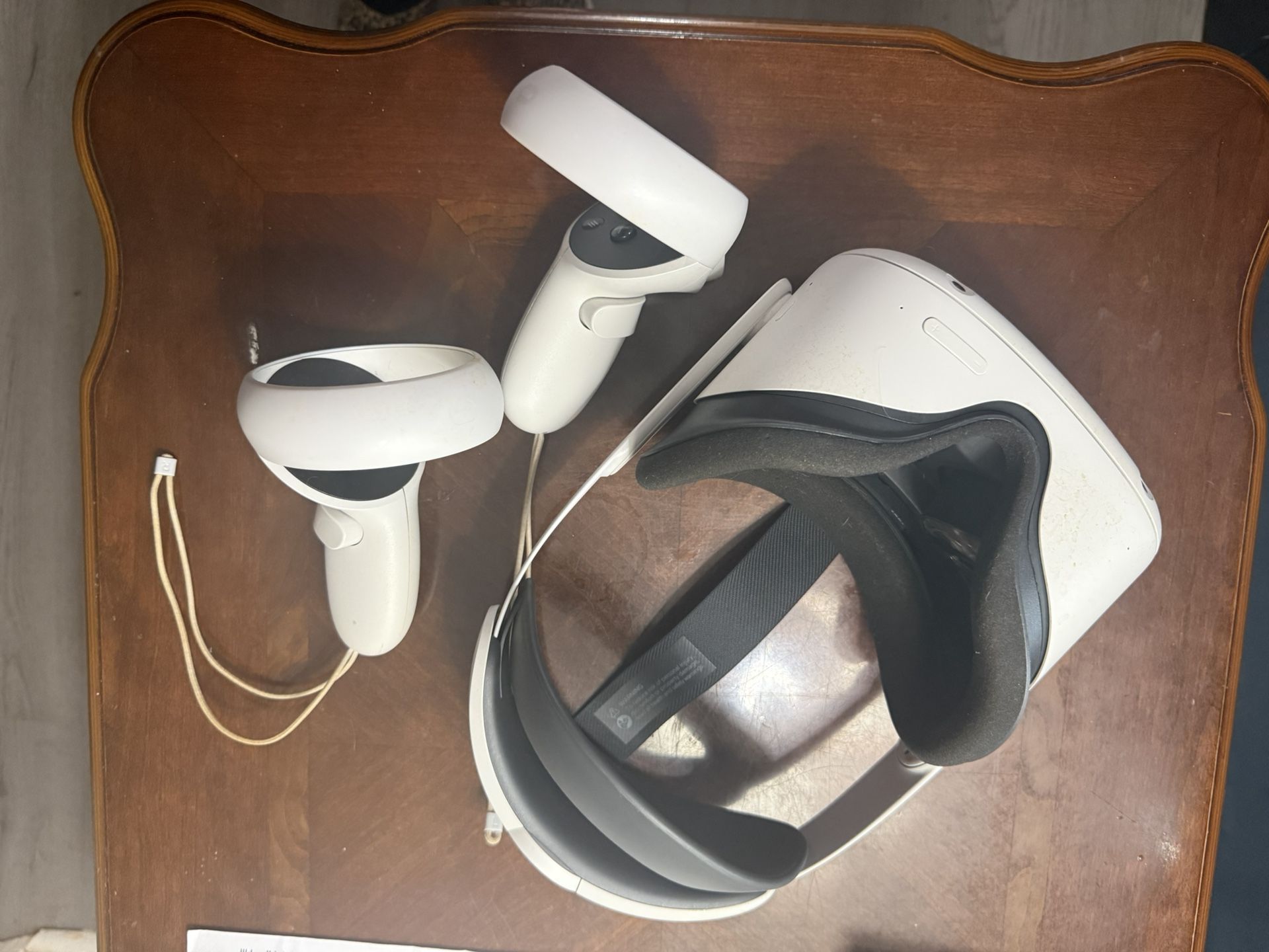 Meta Quest 2 VR Head set