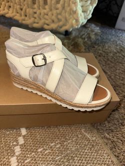Lucky brand size 5.5