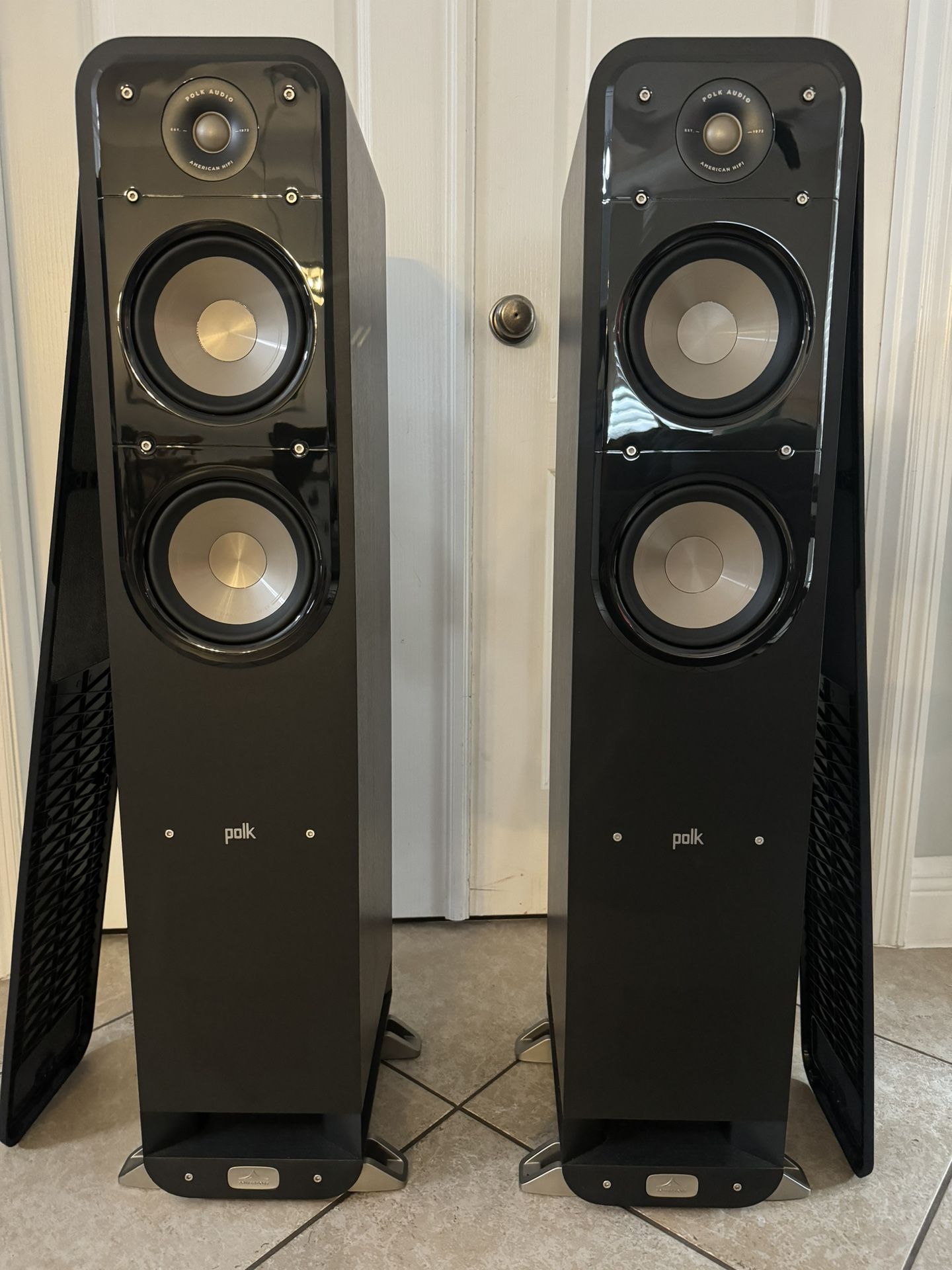 Polk Audio S55 Tower Speakers Pair