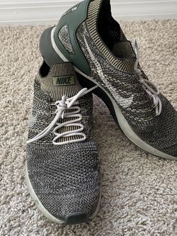 Nike Flyknit Racer Size 11