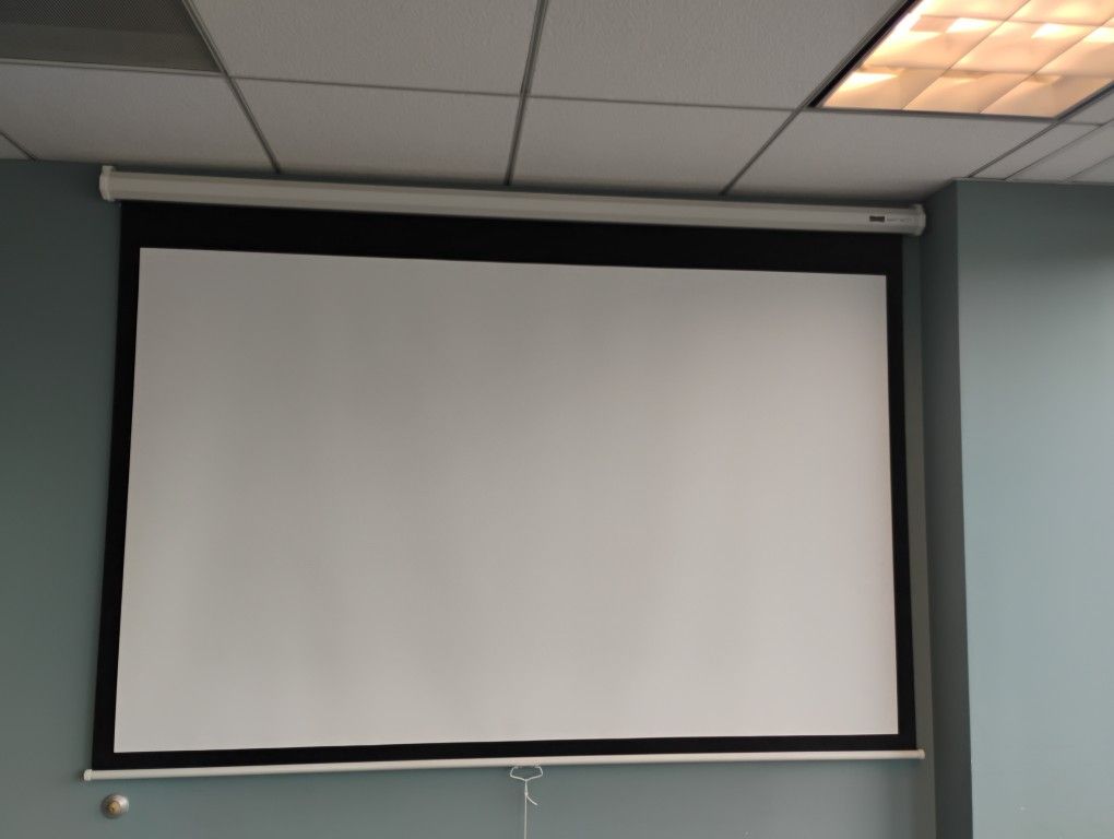 Projector Screen.. Model B