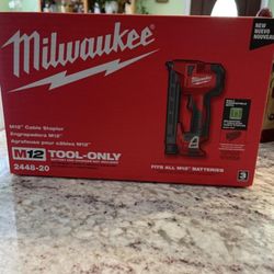 Milwaukee
M12 12-Volt Lithium-Ion Cordless Cable Stapler (Tool-Only)
