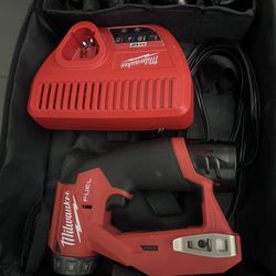 Milwaukee M12 