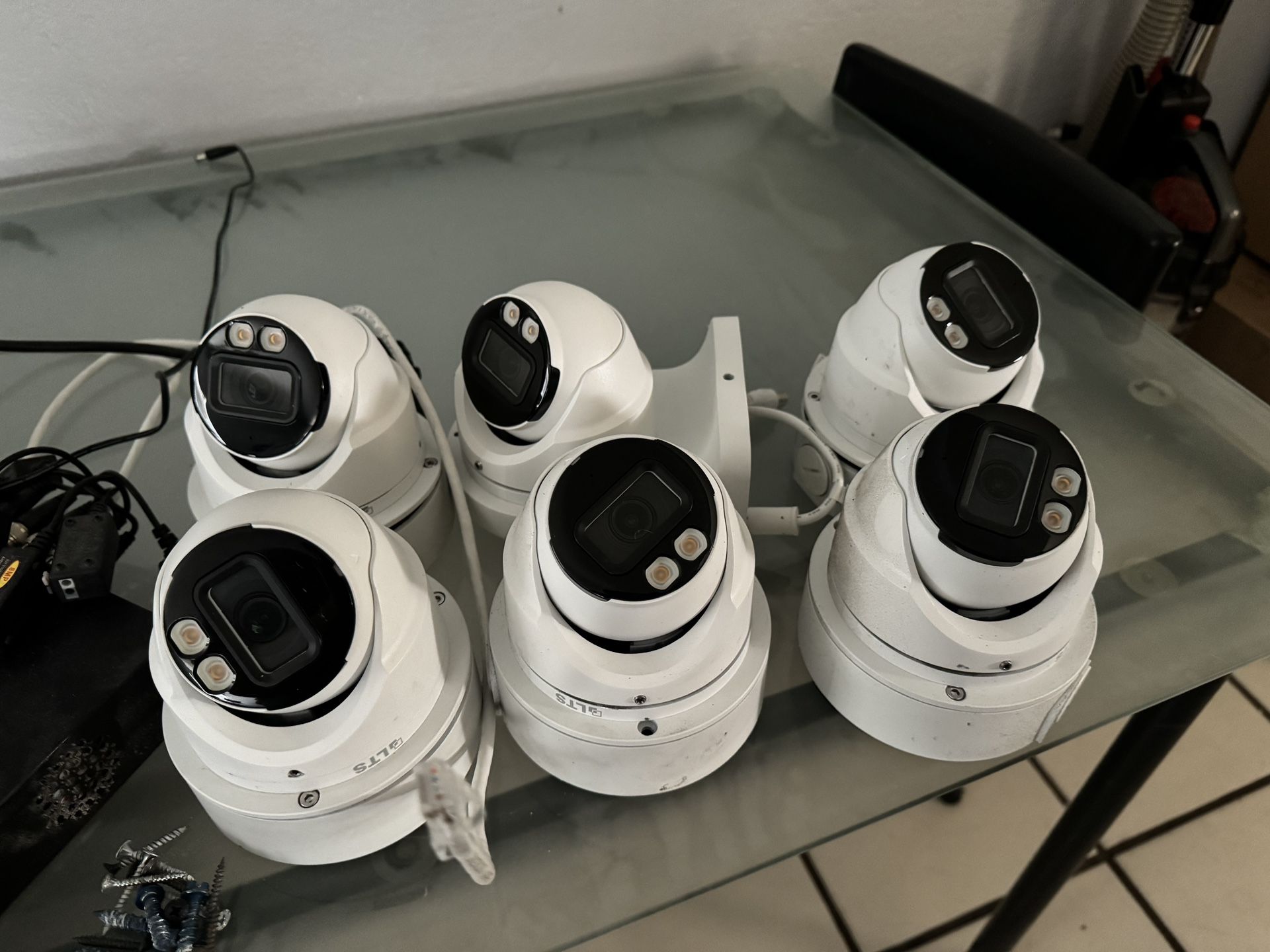 SECURITY CAMERA SYSTEM