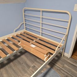Metal  Bed Frame  Queen Size