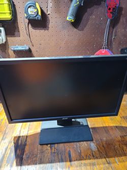 Acer 22 In Monitor