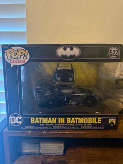 Funko pop Batman in Batmobile 85th anniversary