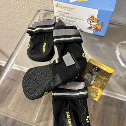 QUMY Dog Shoes for Large Dogs, Medium Dog Boots & Paw Protectors for Winter Snowy Day, Summer Hot Pavement, Water-Resistant in Rainy Weather, Outdoor 