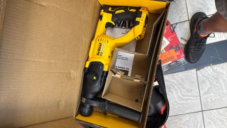 DEWALT 20V MAX Cordless Brushless 1 in. SDS Plus D-Handle Concrete and Masonry Rotary Hammer (Tool Only)