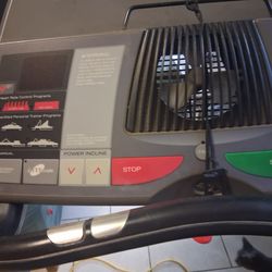 Caminadora electrica, Alto 55",Ancho 28",Largo 65", Usada Buenas Condiciones