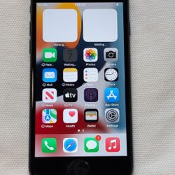 NICE APPLE iPhone 7 UNLOCKED 32GB CELL PHONE