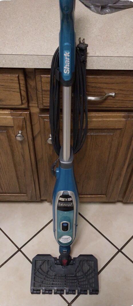 Shark S6002 Genius Steam Pocket Mop System