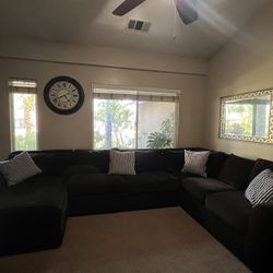 Couch/ Sectional 