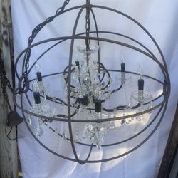 Big Chandelier Good Conditions