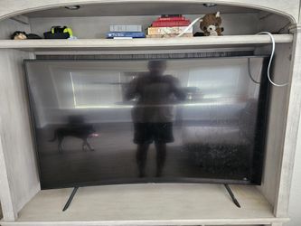65" Curved samsung t v