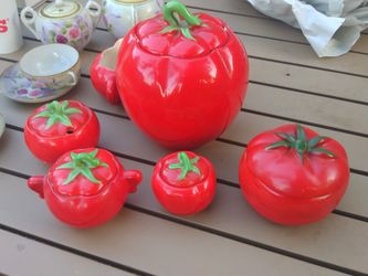 VINTAGE PANTRY PARADE SET OF 6 TOMATO SE