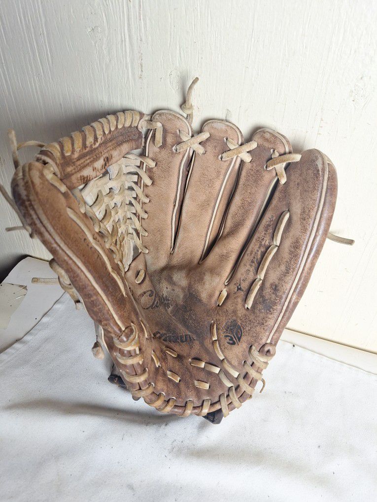 Mizuno Classic Pro Baseball/Softball Glove, 12.75"