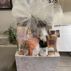 Woman’s “In The Stars” Bath & Bodyworks Gift Basket