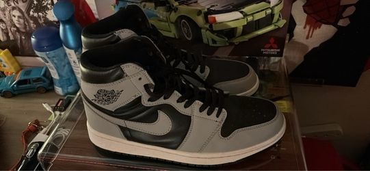 Air Jordan 1 High Shadow Sneakers