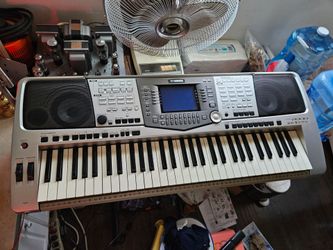 Yamaha keyboard PSR-2000 , 61 Keys . Perfect Working