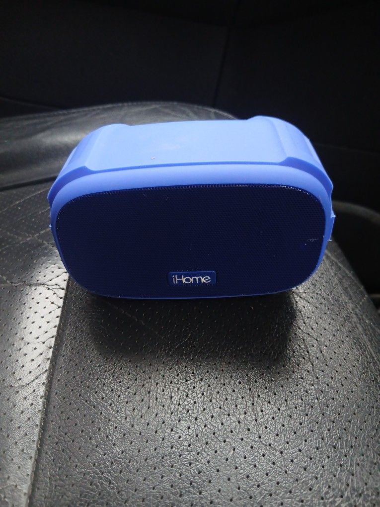 IHOME PORTABLE SPEAKER