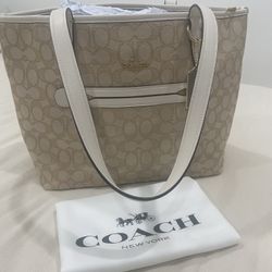 Brand New Coach Purse 