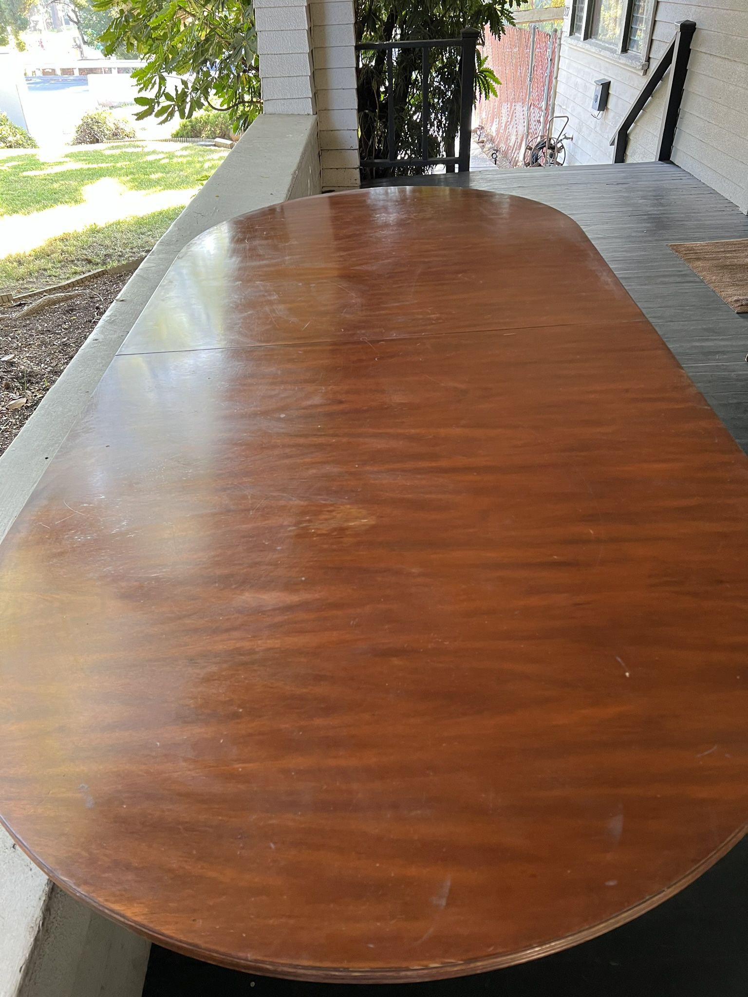DINING ROOM TABLE 