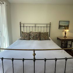 Queen  Bed Frame And Mattress 