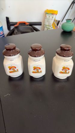 Seasoning jars