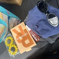 Free- Clothes Woman Size Small