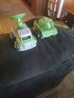 GYMNASTIKA Building Toy Vehicles 