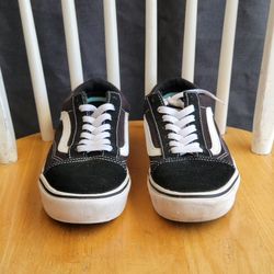 Vans off the Wall Lace Up Low Top Skate Shoes