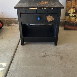 Small Drawer / Side Drawer / Coffee Table $1