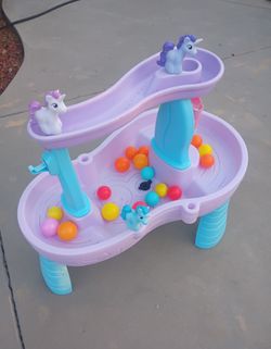 Water Table Great Condition Inclues Toy Unicorns