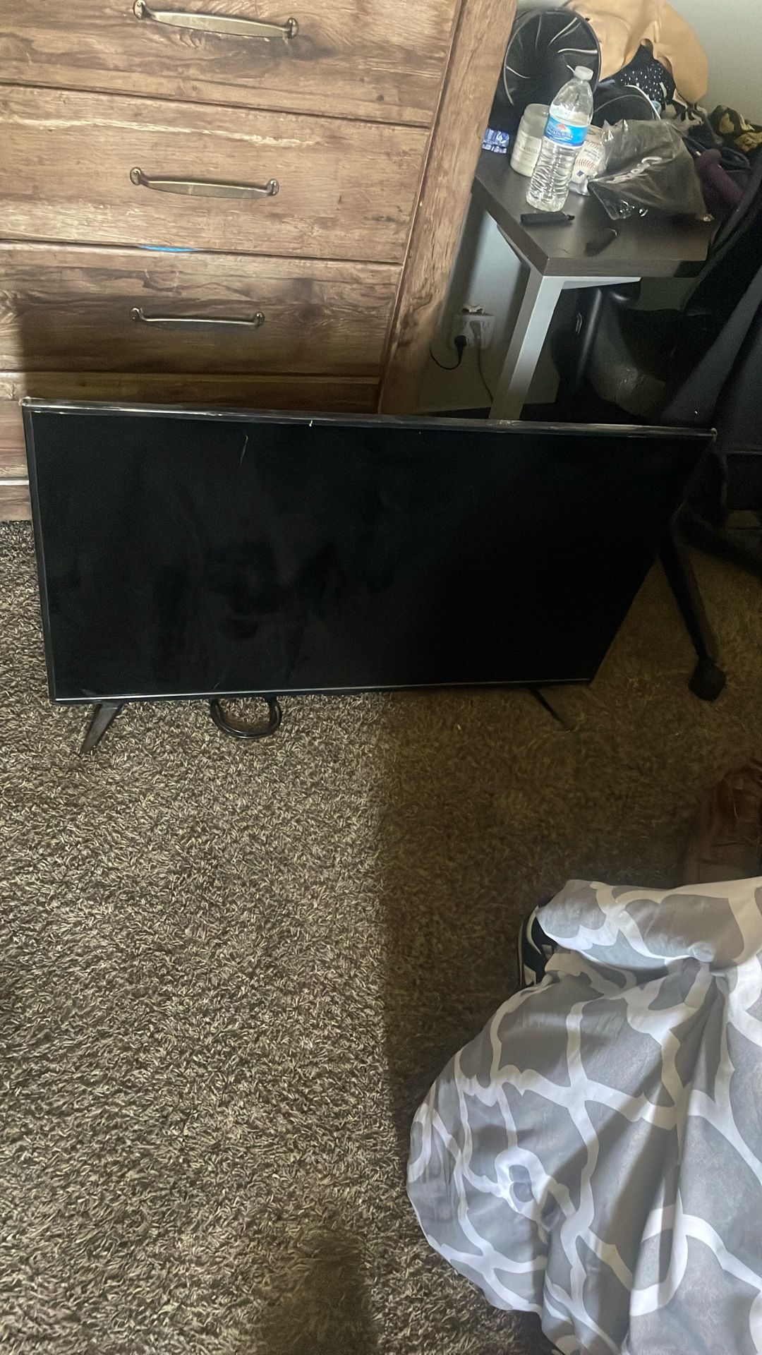 Insignia 43” Inch Tv