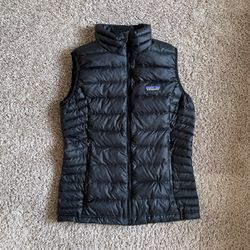 XS Women’s Patagonia Down Vest *Like new*